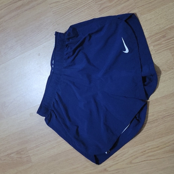 Nike Pants - Nike athletic shorts